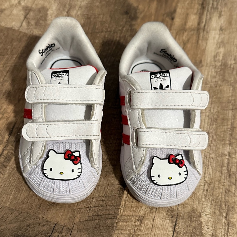 Adidas Superstar Hello Kitty Size 5 Toddler